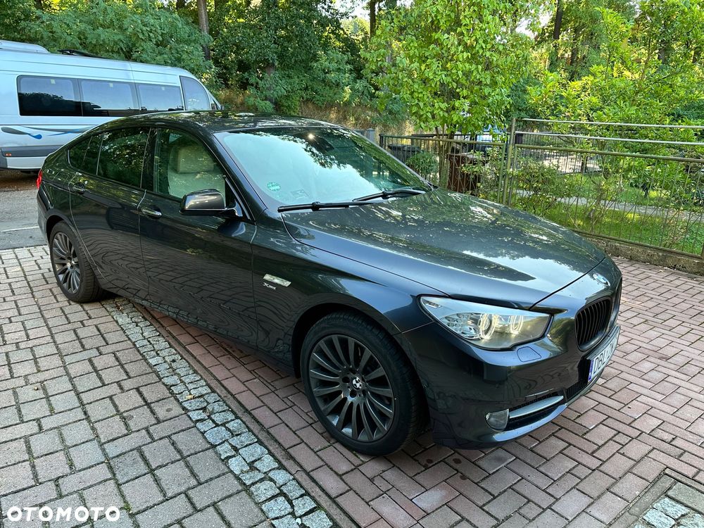 BMW 5GT - 1