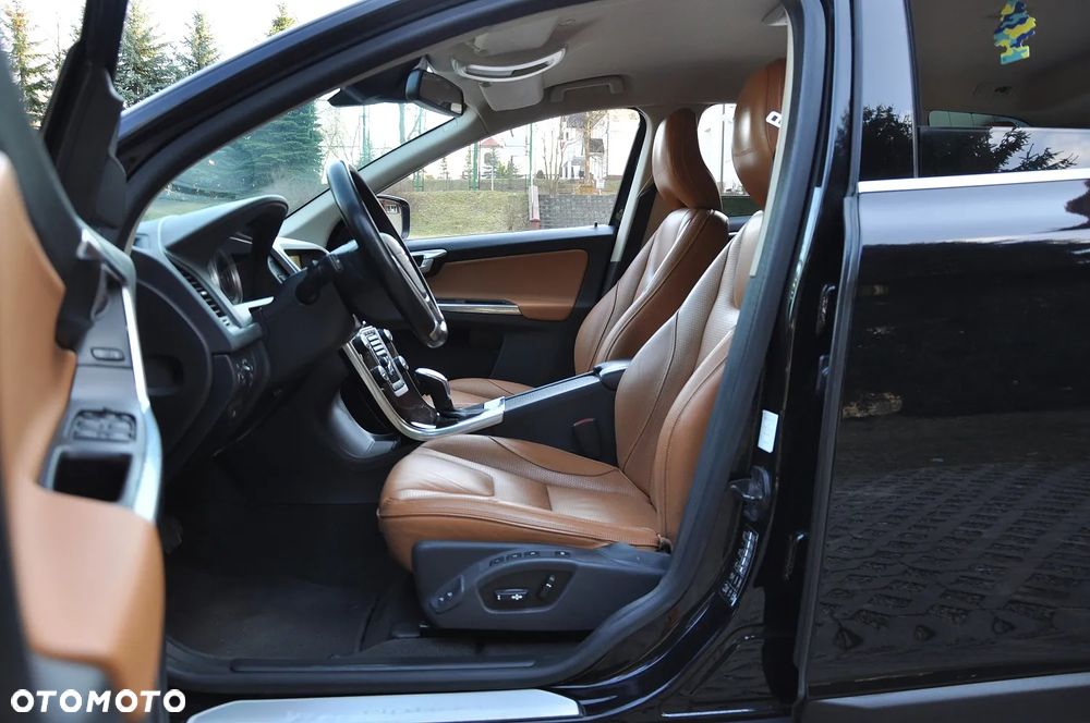 Volvo XC 60 - 18