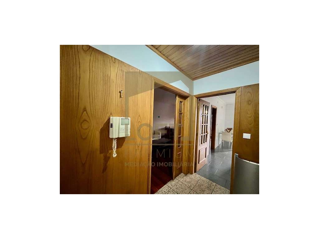 Apartamento T3 na Costa para Arendar - Grande imagem: 2/22