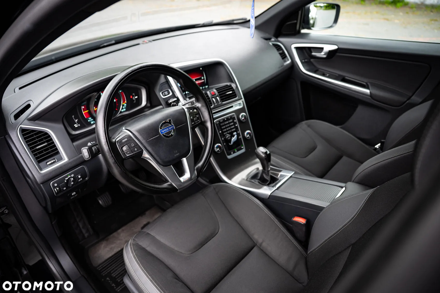 Volvo XC 60 D4 Momentum - 13