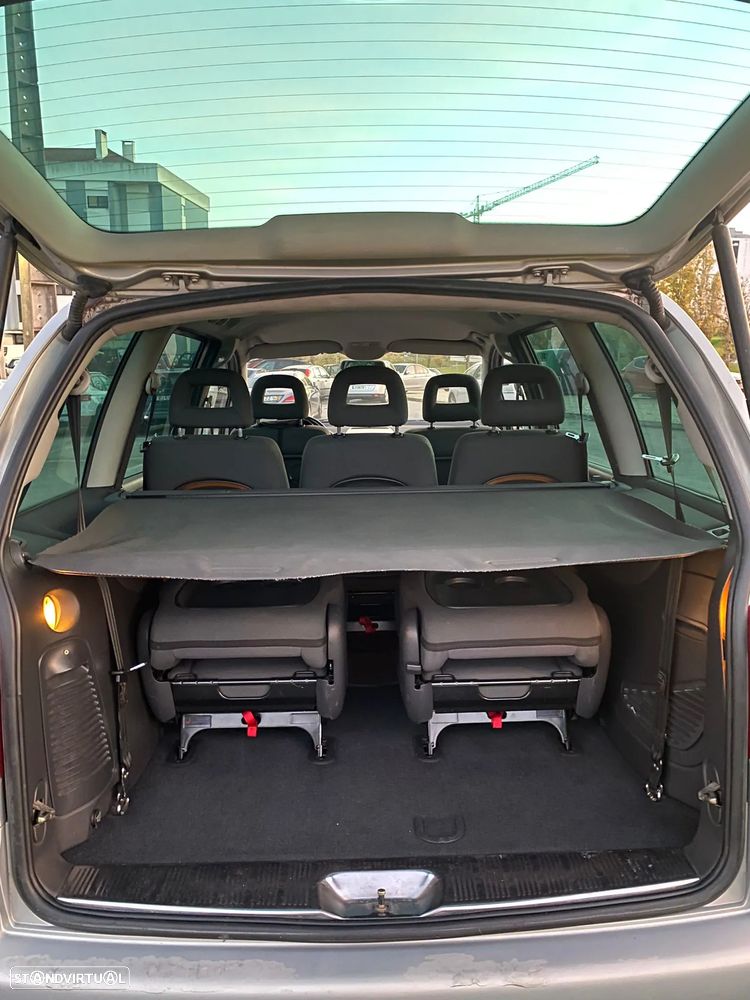 VW Sharan 1.9 TDi Comfortline - 3