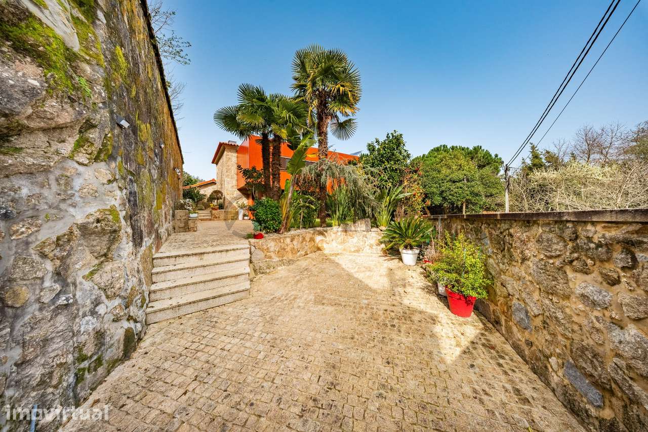 Maravilhosa Moradia T4 com Jardim, A 8 km do Centro de Braga - Grande imagem: 5/59