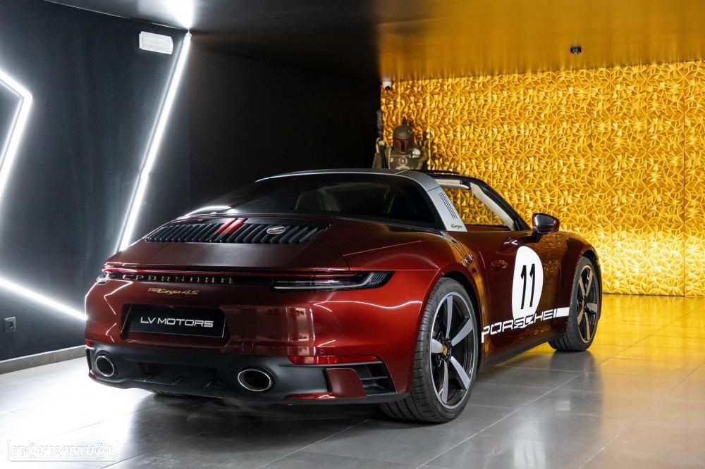 Porsche 911 (992) Targa 4S Heritage Design - 11