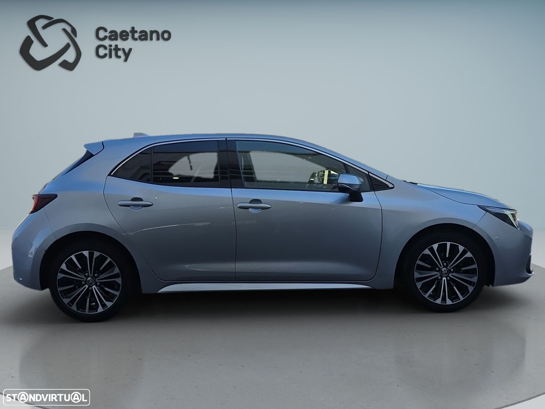 Toyota Corolla 1.8 Hybrid Comfort Plus - 21