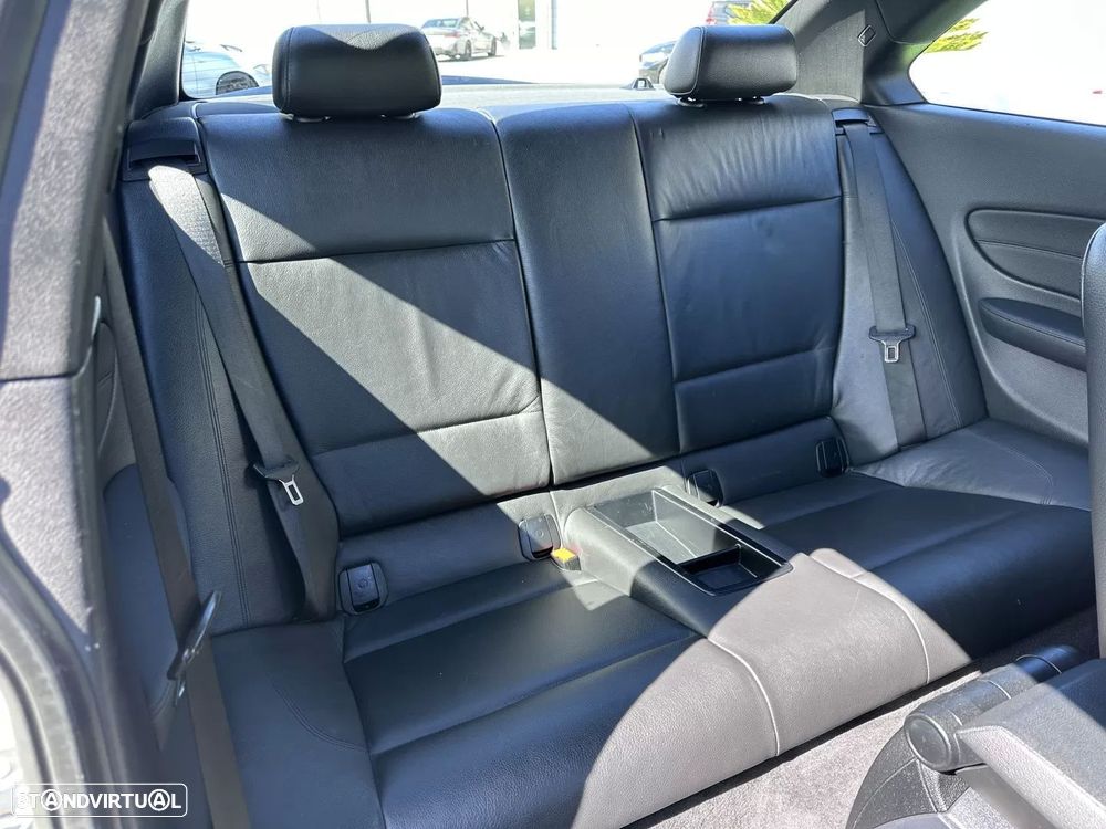 BMW 120 d Limited Edition Lifestyle c/ M Sport Pack - 51