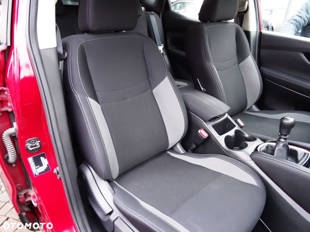 Nissan Qashqai 1.6 DCi N-Connecta - 11