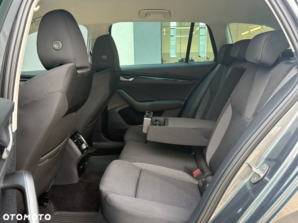 Skoda Octavia 1.5 TSI mHEV Selection DSG - 13