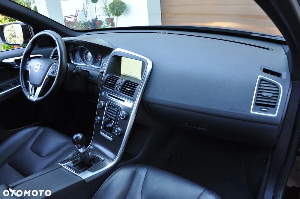 Volvo XC 60 - 24