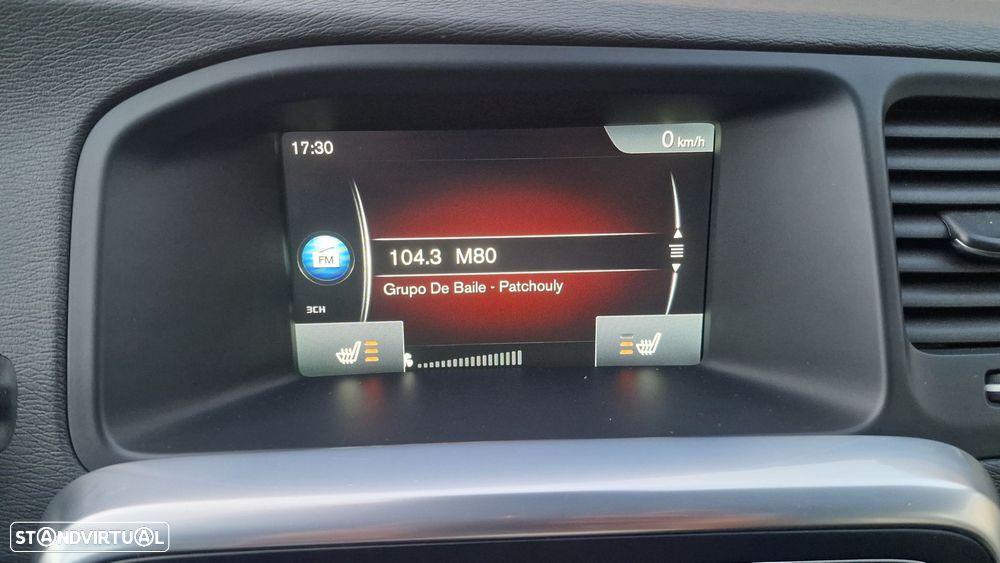 Volvo V60 D6 Plug-In-Hybrid AWD Geartronic Summum - 23