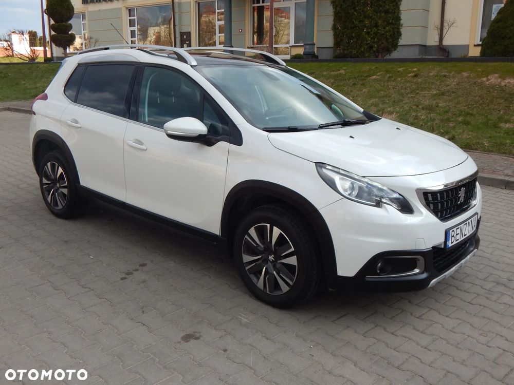 Peugeot 2008 1.2 Pure Tech Allure S&S - 23