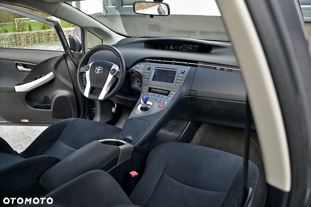 Toyota Prius 1.8 Hybrid Premium - 37