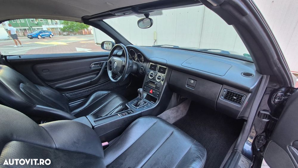 Mercedes-Benz SLK 200 - 9