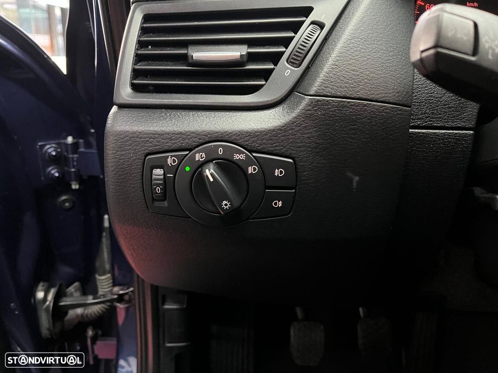 BMW X1 18 d sDrive - 17