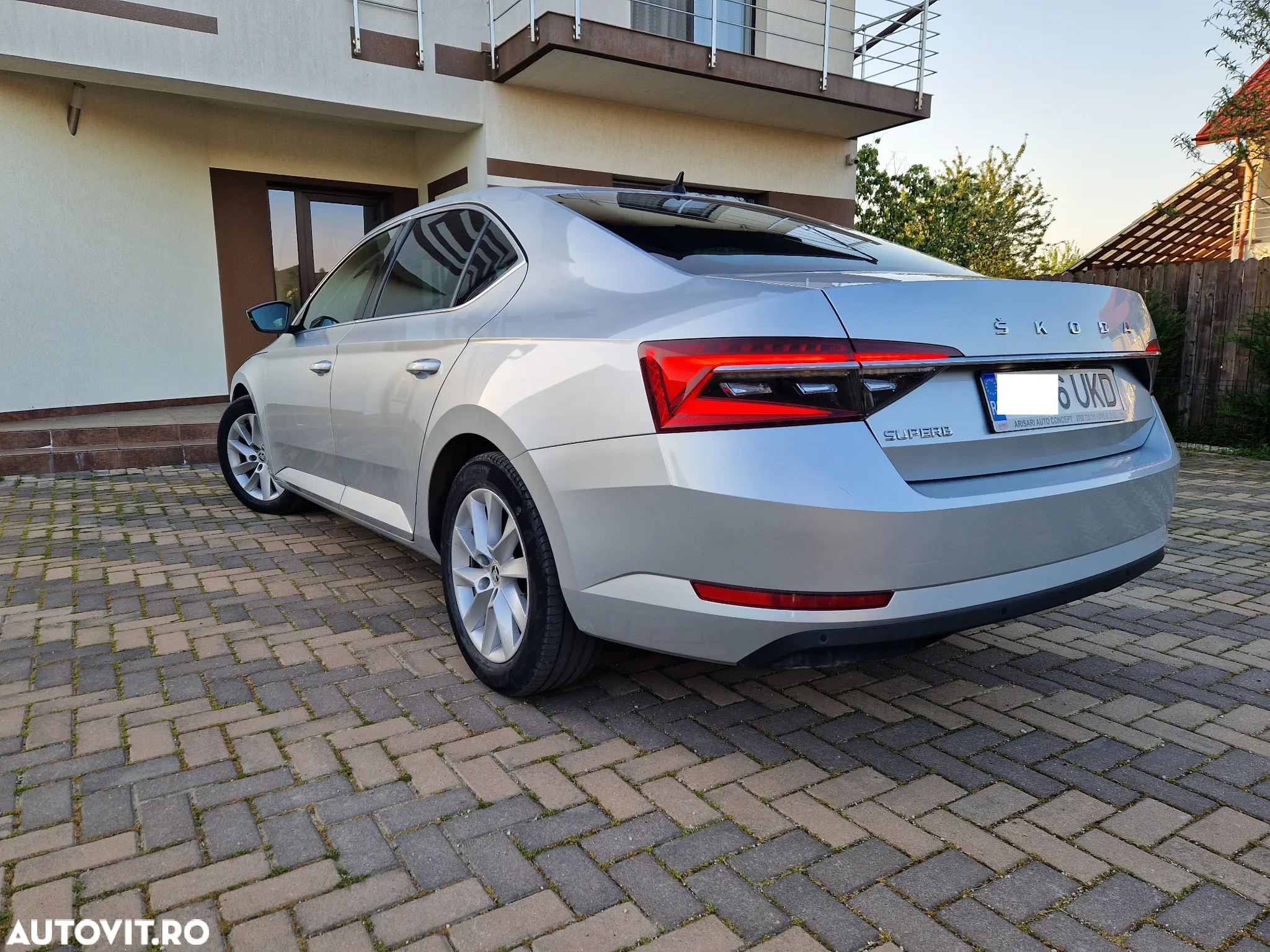 Skoda Superb 2.0 TDI DSG Ambition - 21