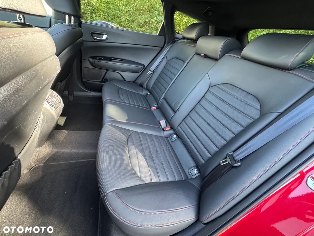 Kia Optima - 32