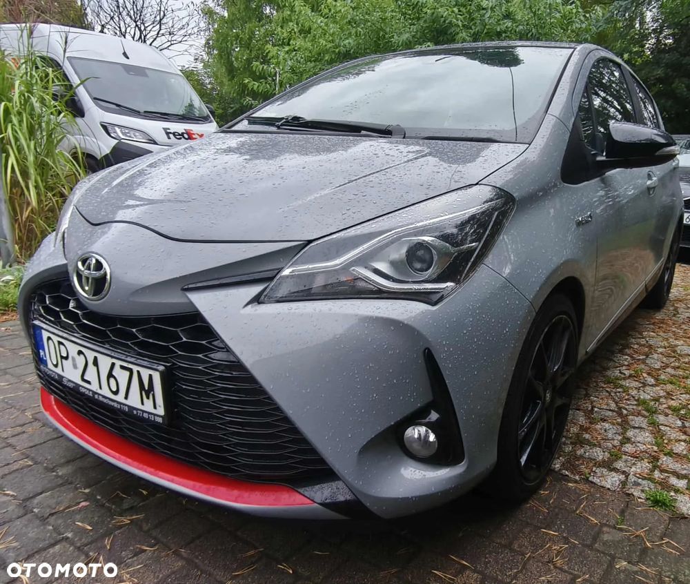 Toyota Yaris Hybrid 100 GR Sport - 3