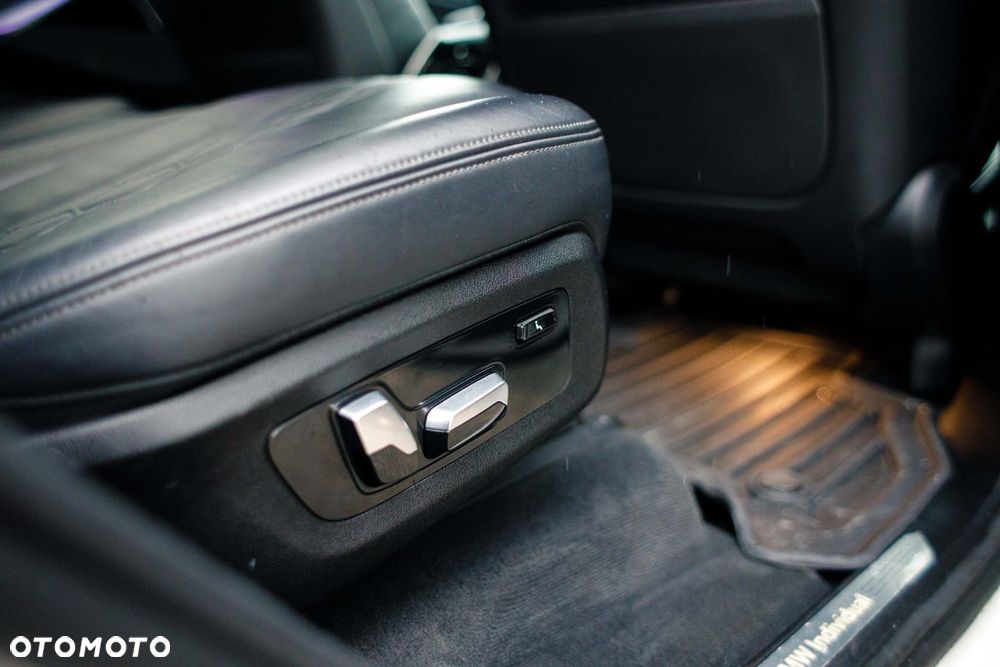 BMW X7 xDrive40i - 38
