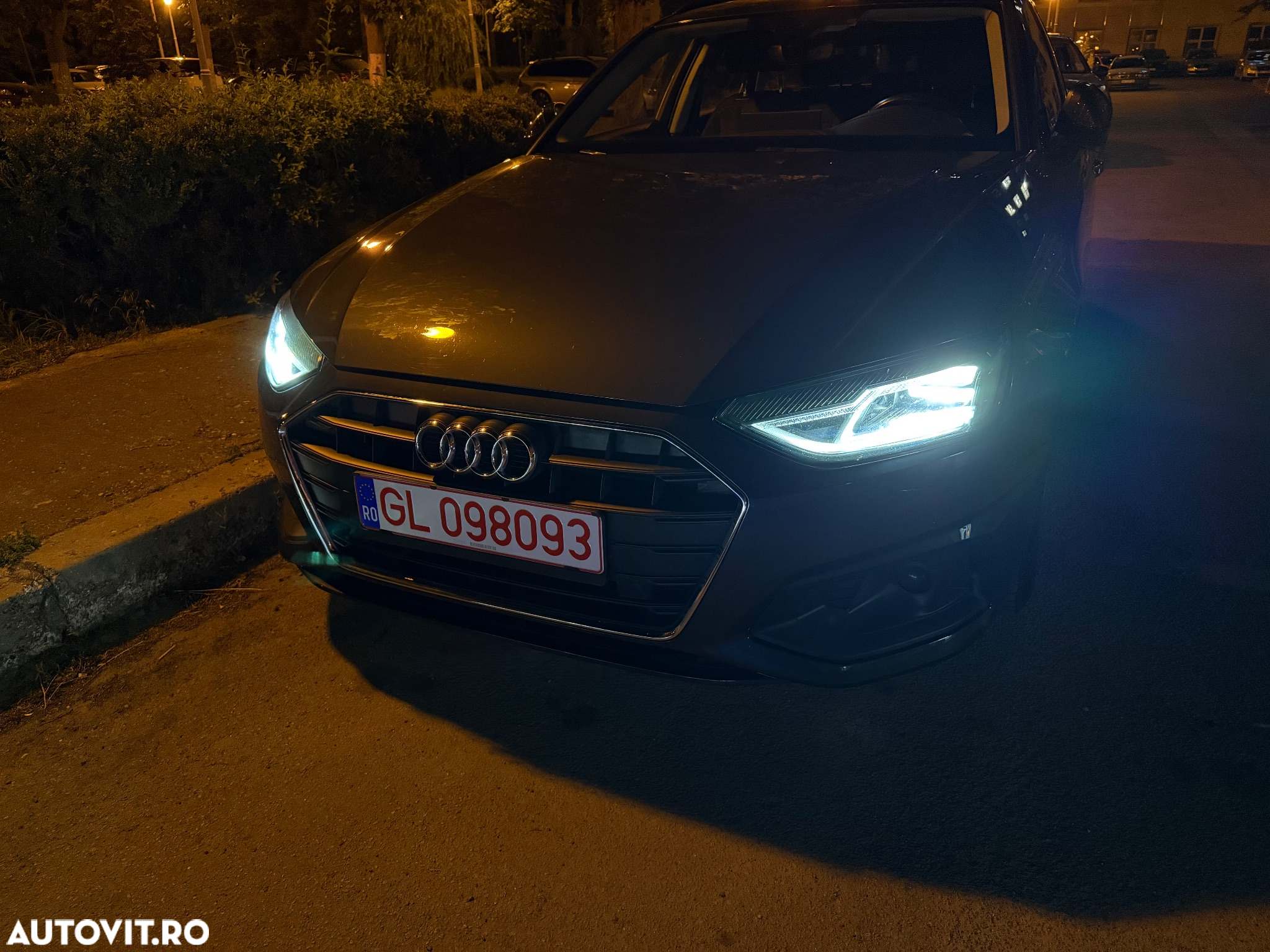 Audi A4 Avant 2.0 30 TDI S tronic MHEV S Line - 2