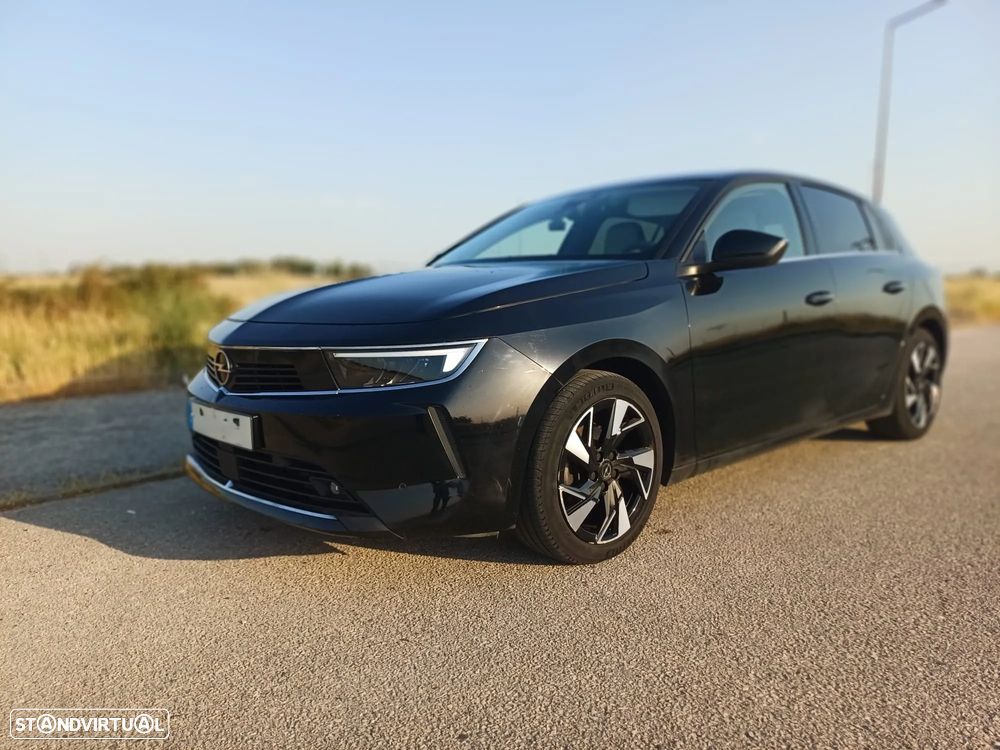 Opel Astra 1.2 T Elegance - 2
