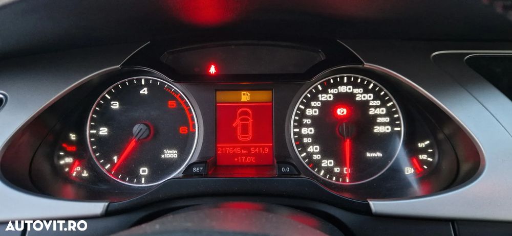 Audi A4 Avant 2.0 TDI DPF Ambiente - 12