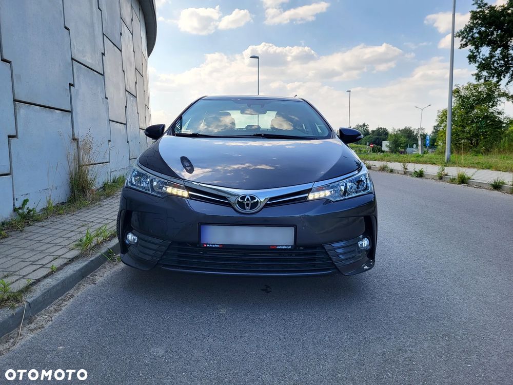 Toyota Corolla - 2