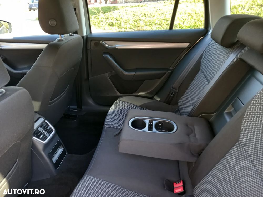 Skoda Octavia Combi 1.6 TDI DPF FAMILY - 9