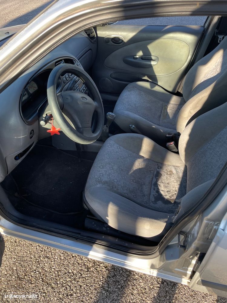 Ford Fiesta 1.25 Techno - 5