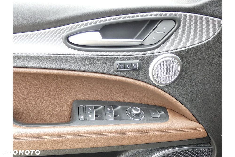 Alfa Romeo Stelvio 2.0 Turbo Veloce Q4 - 11