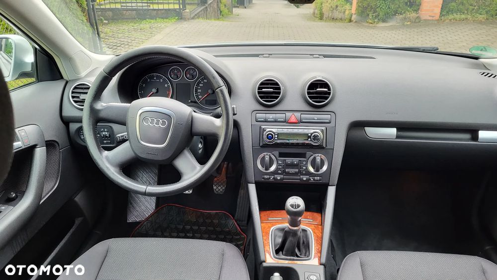 Audi A3 Sportback 1.6 Ambition - 12