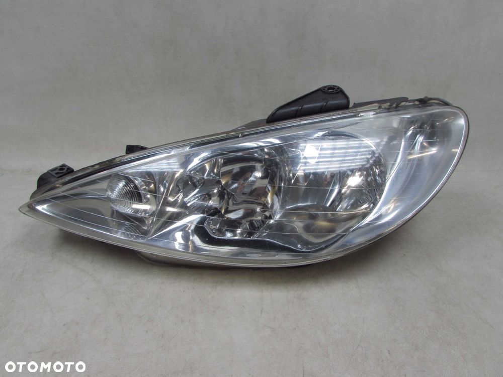 PEUGEOT 206 98-09  LAMPA REFLEKTOR LEWY EU - 1