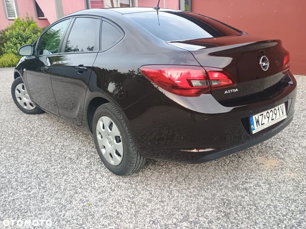 Opel Astra 1.6 EU6 - 4