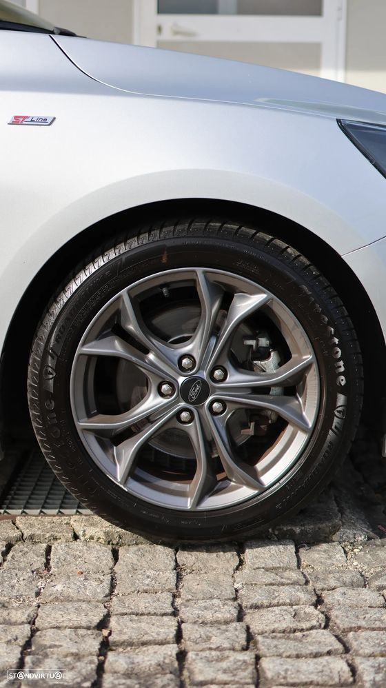 Ford Focus SW 1.5 TDCi EcoBlue ST-Line - 6