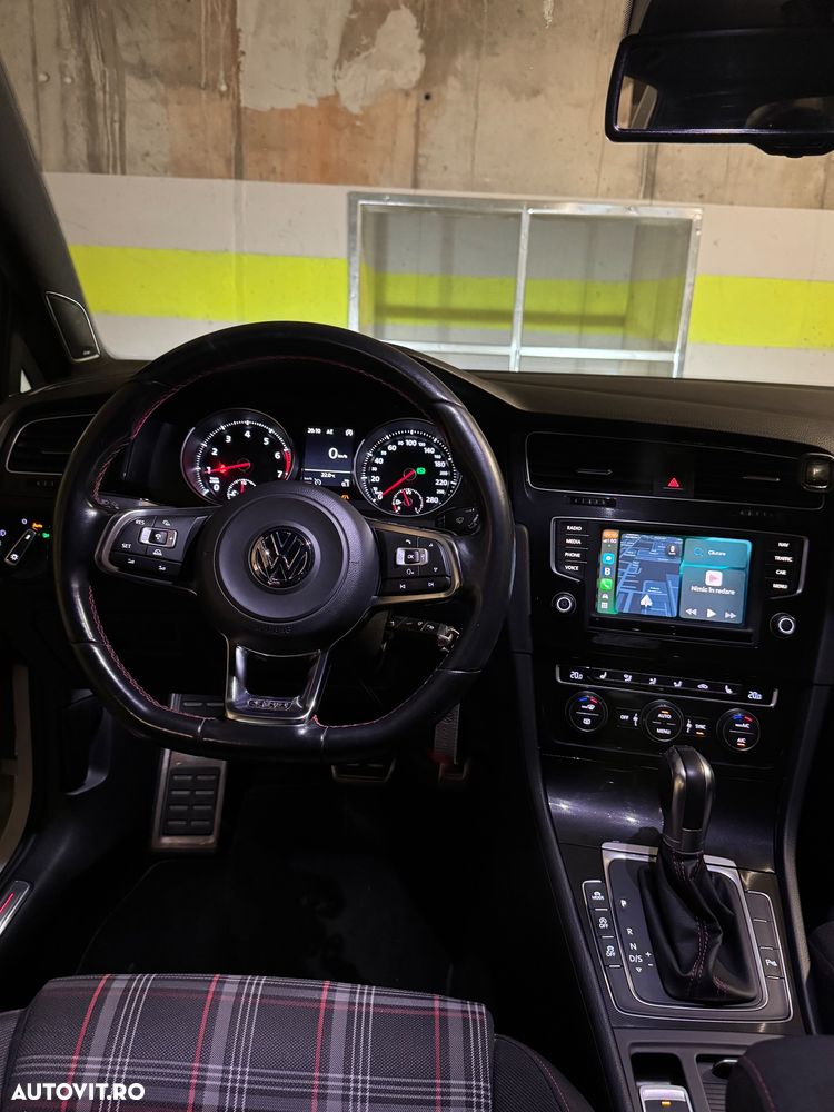 Volkswagen Golf 2.0 TSI BMT DSG GTI - 2