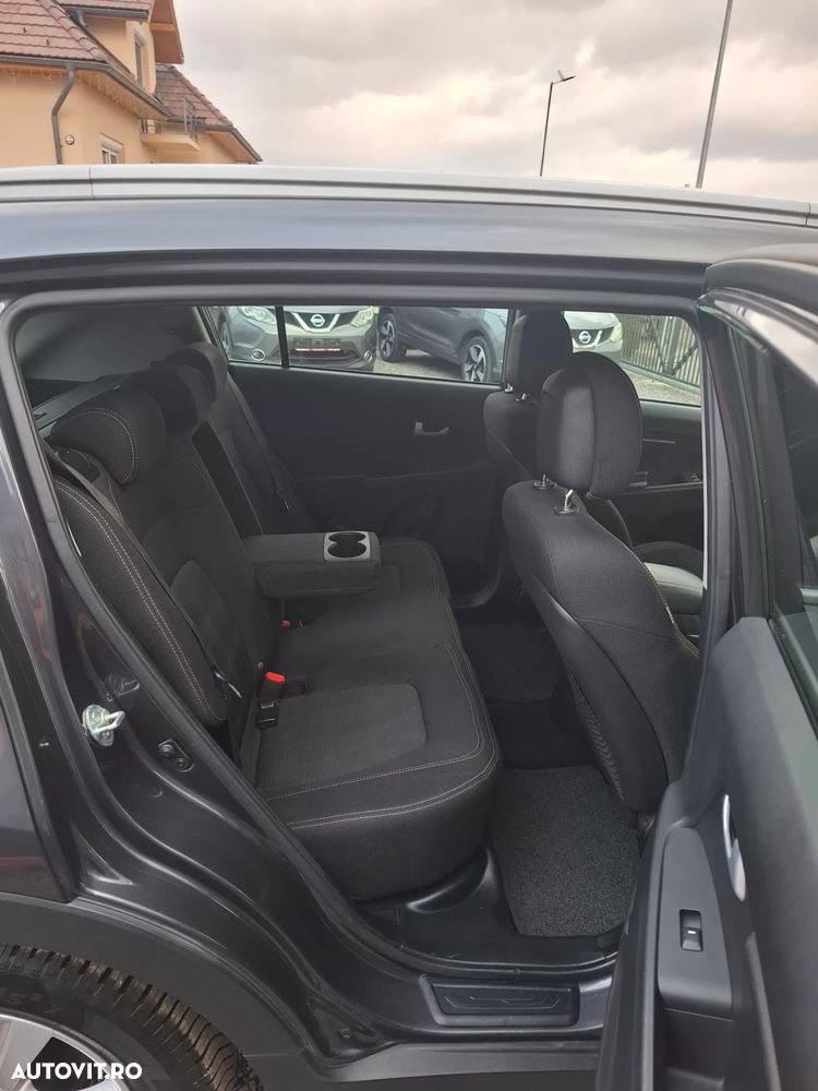 Kia Sportage 1.7 DSL MT 4x2 PREMIUM - 9