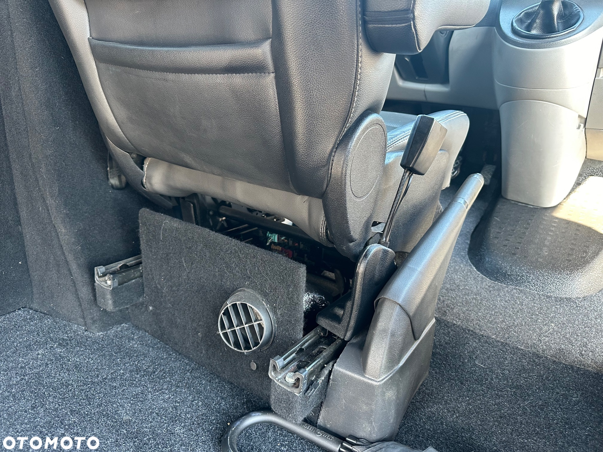 Volkswagen Transporter T5 TDI L1H2 - 10