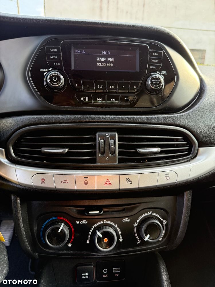 Fiat Tipo 1.4 16v Easy - 25