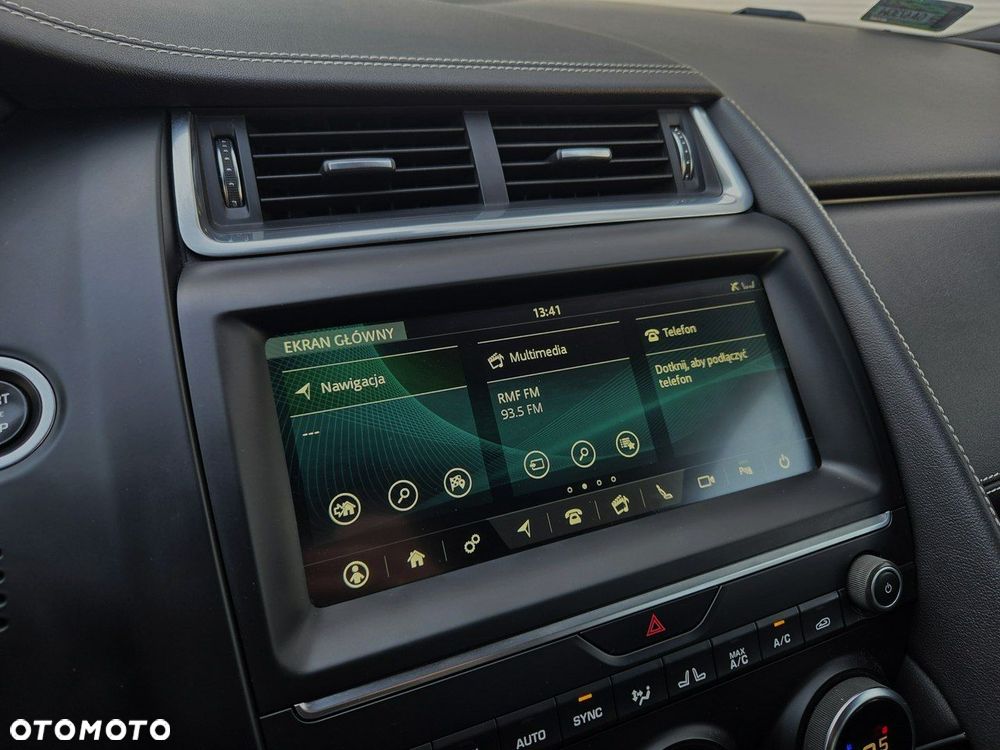 Jaguar E-Pace - 40