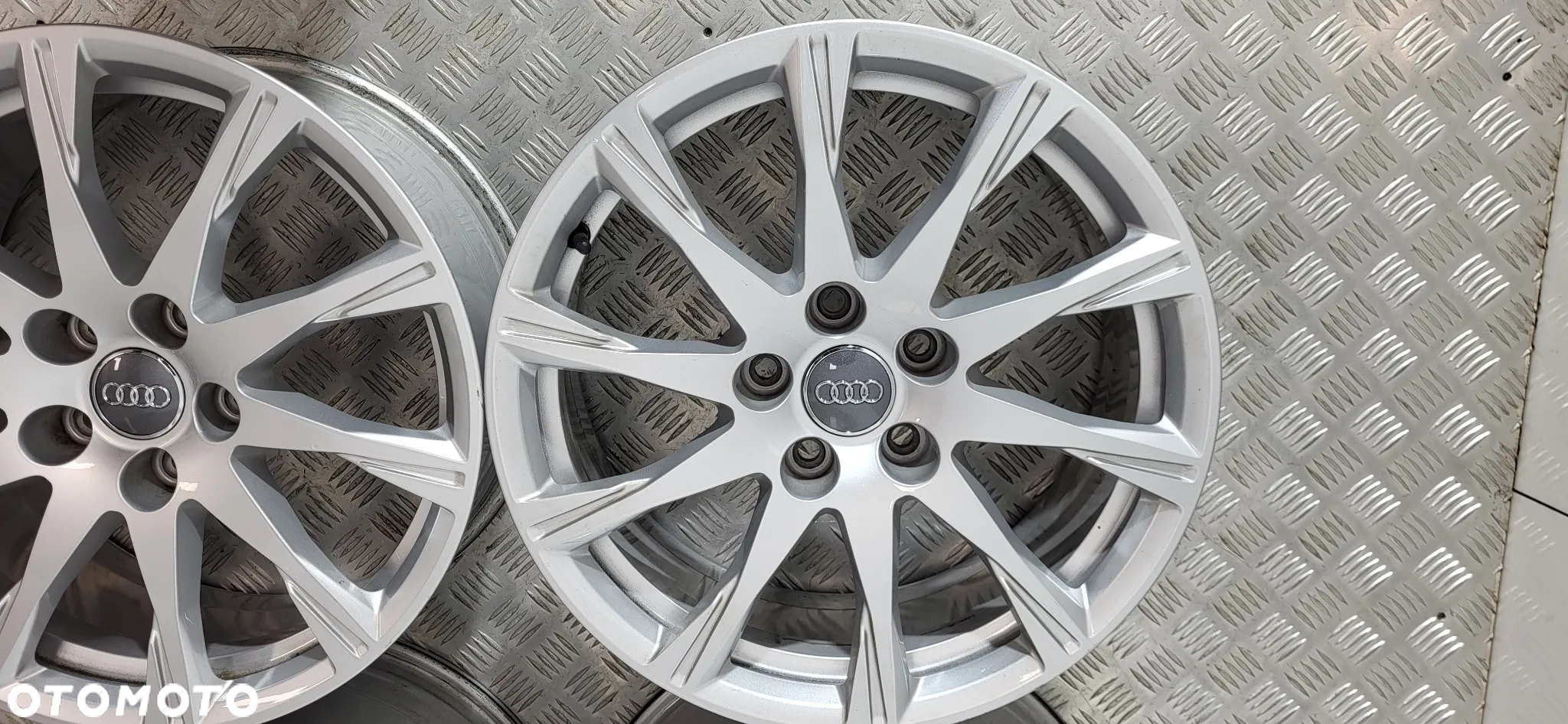 Audi A4 B9 Felgi Aluminiowe 17 5X112 - 4