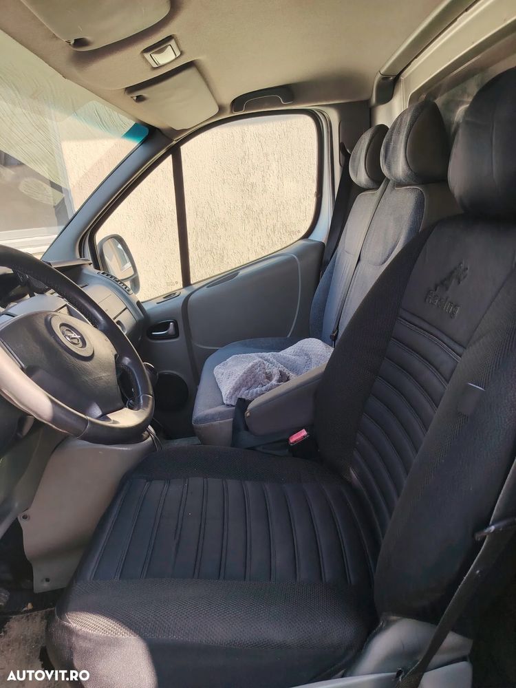 Opel Vivaro - 11