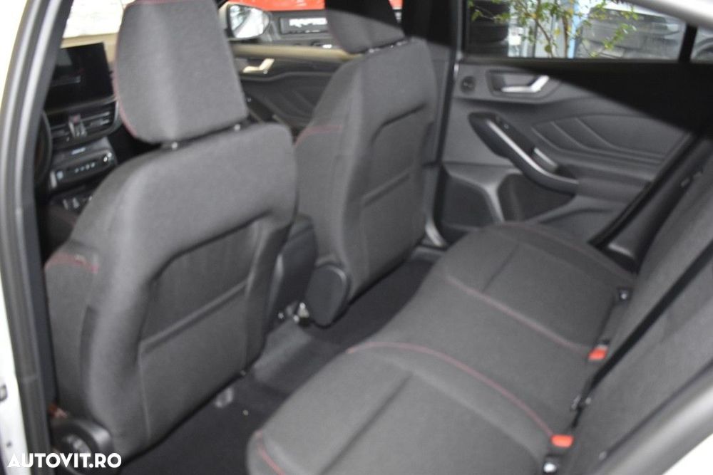 Ford Focus 1.5 EcoBlue 8AT ST-Line X - 12