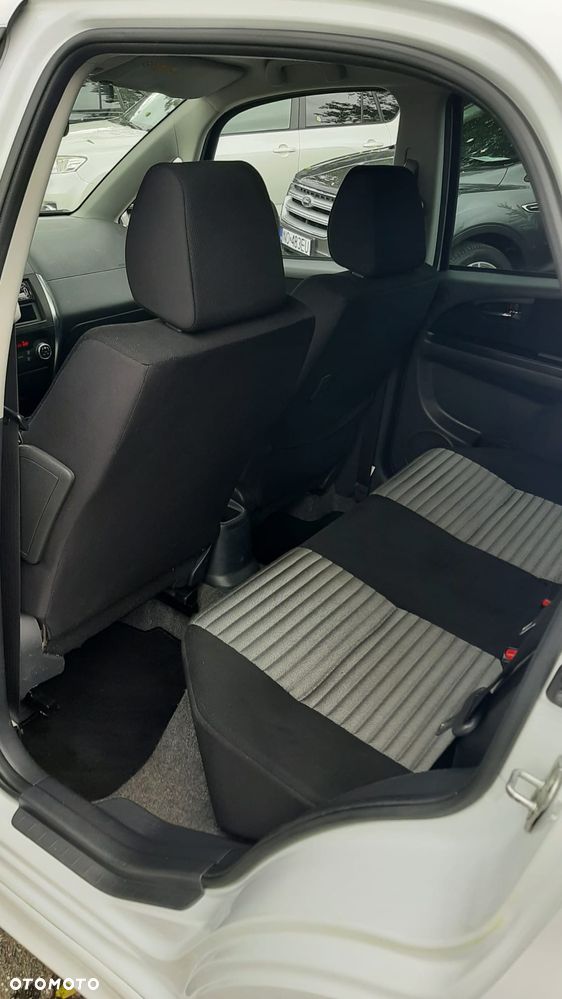 Suzuki SX4 1.6 VVT 4x2 City - 17