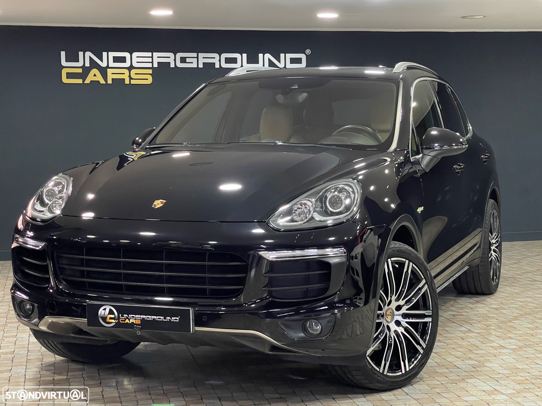 Porsche Cayenne S E-Hybrid Platinum Edition - 24
