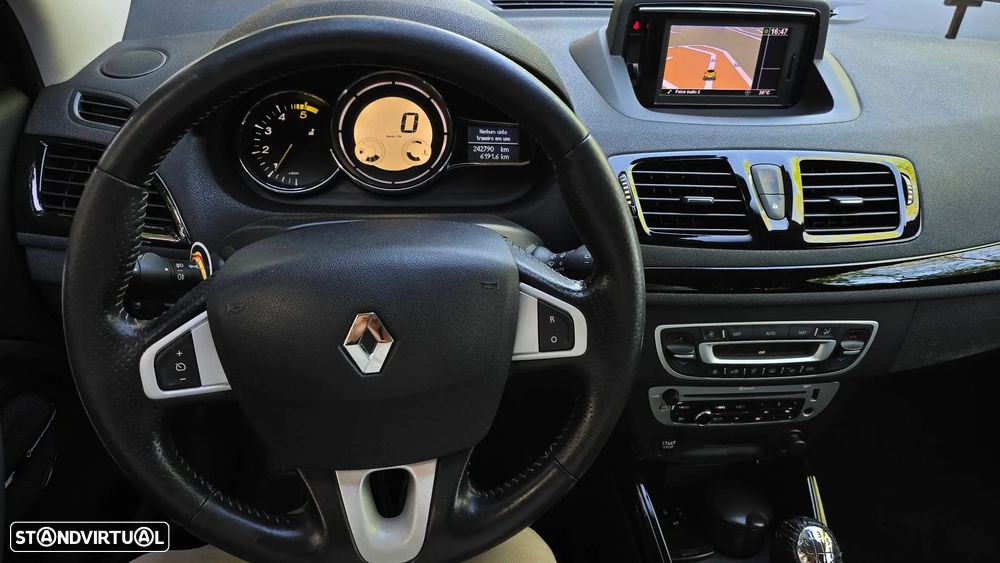 Renault Mégane Coupe Energy dCi 130 FAP Start & Stop Bose Edition - 8