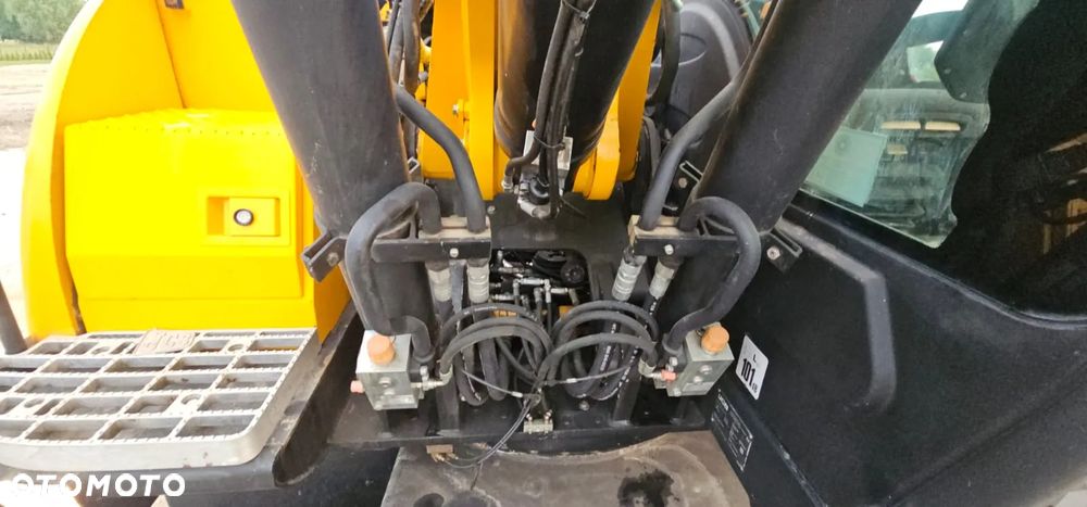 JCB JS 175W+ - 23