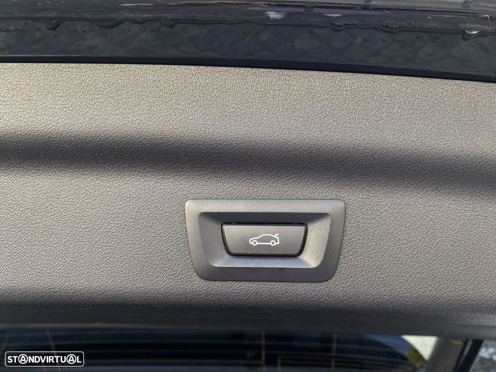 BMW X1 sDrive18d xLine - 17