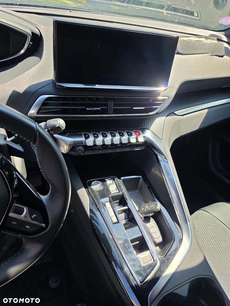 Peugeot 3008 PureTech 130 Stop & Start GPF EAT8 Allure - 12