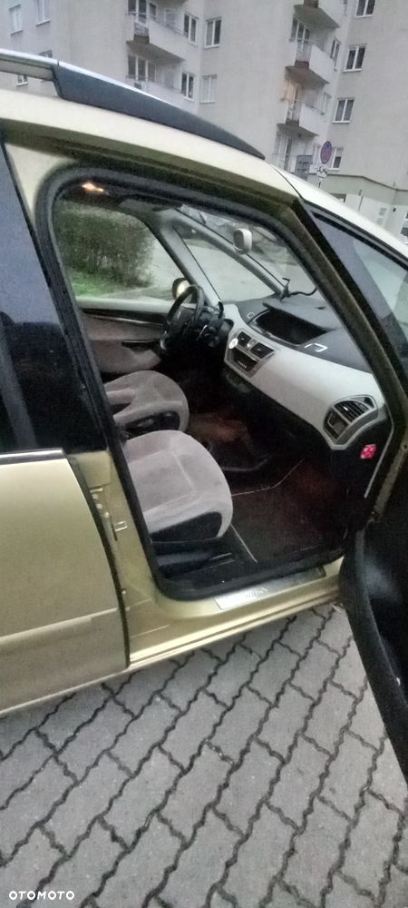 Citroën C4 Grand Picasso 2.0 HDi Exclusive - 15