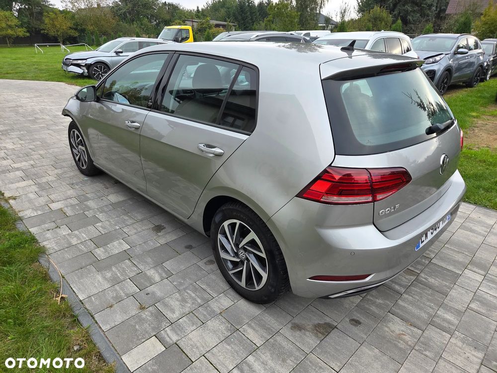 Volkswagen Golf - 9