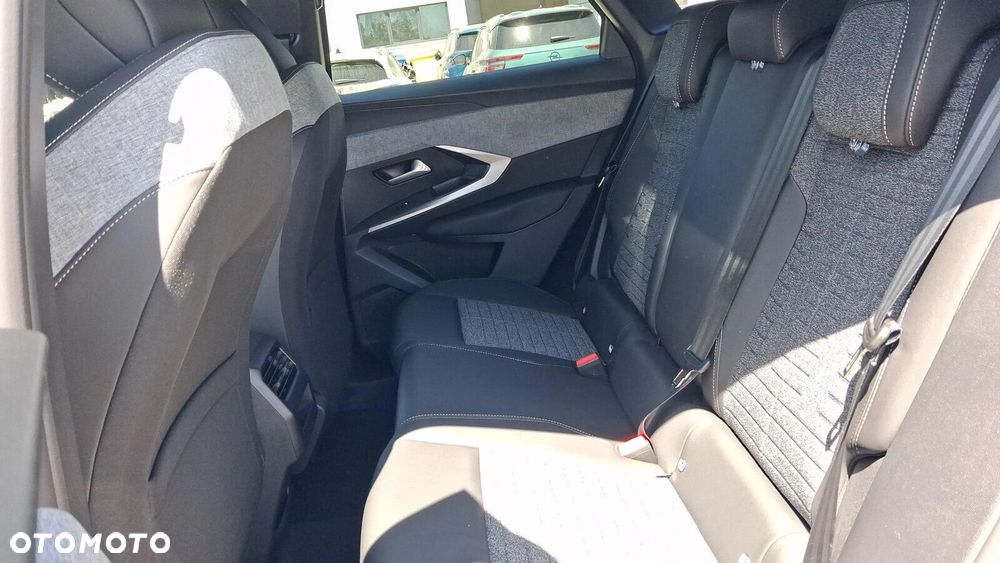 Peugeot 3008 1.2 PureTech mHEV Business e-DCS6 - 13