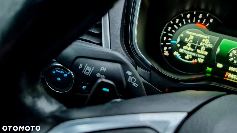 Ford Mondeo 2.0 EcoBlue Titanium - 30